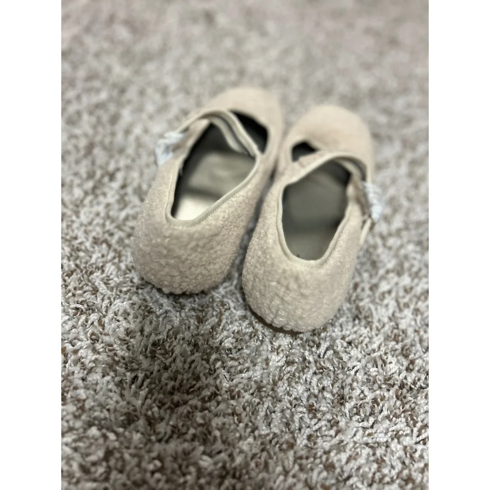 Mixit Womens Cream Faux Shearling Mary Jane Ballet Flats Size 8